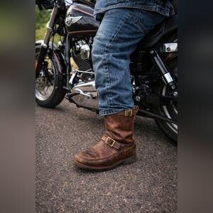 Chippewa Engineer Boots Men 11.5D Brown Leather Vibram USA Made Motorcycle Biker